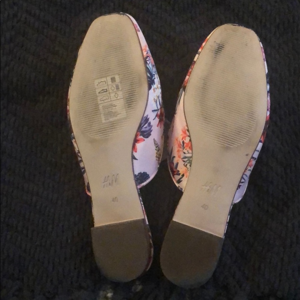 Floral slip-ons - Picture 2 of 2